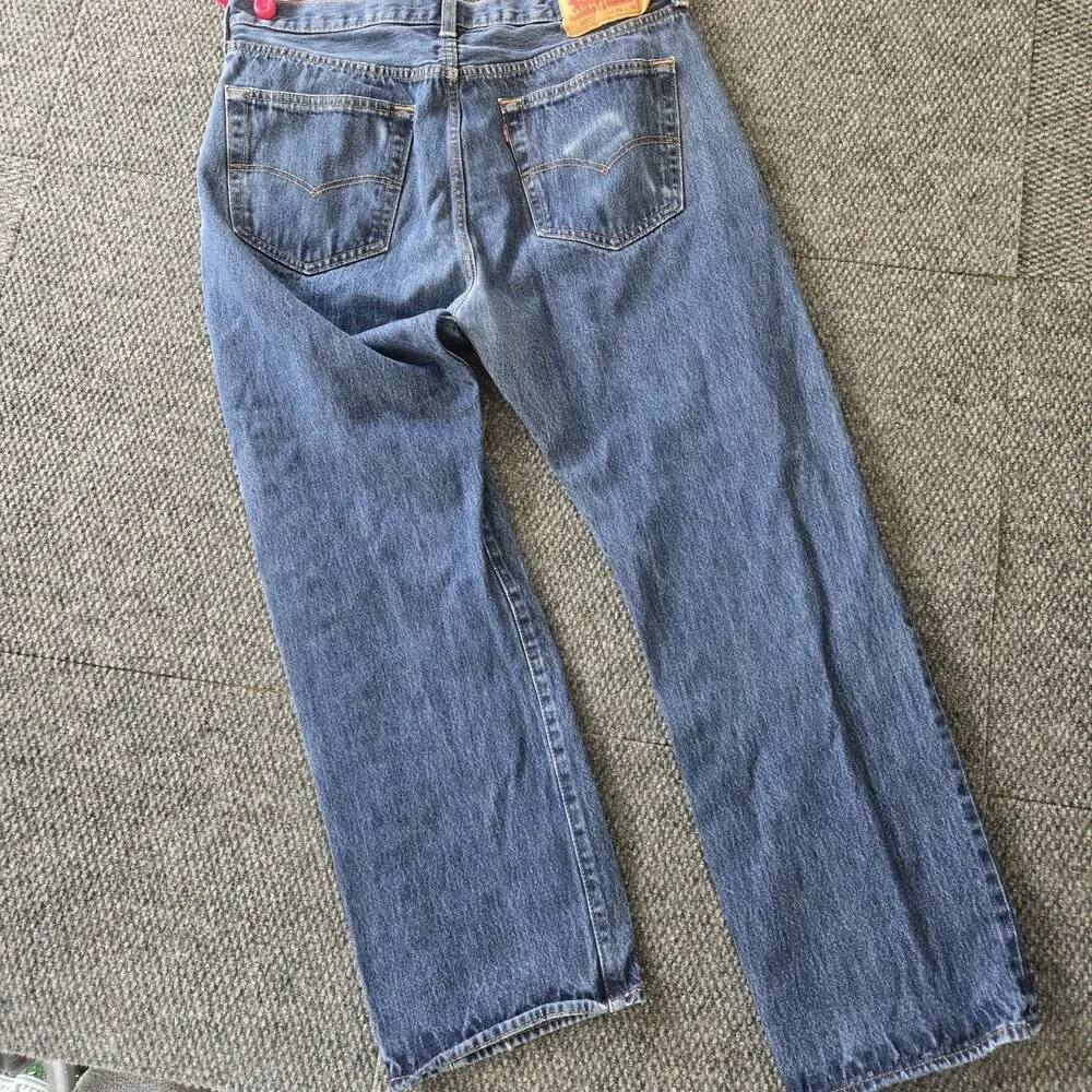 Levi's 501 Original Fit Jeans Mens 36x30 Blue Denim Button Fly Straight Leg